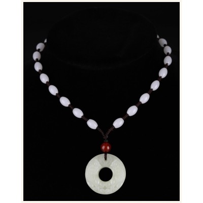Hetian jade pendant natural jade pendant necklace pendant with the brave men and women white jade buckle.