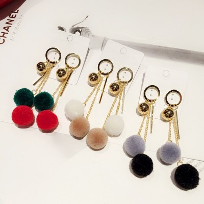 Sue heart geometric metal circle ball chain tassel color hairball earrings, Japan and South Korea version of retro earrings