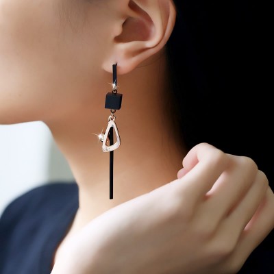 Messiah/m Isaiah fashion temperament, Japan and South Korea female long earrings geometric earrings contracted eardrop South Korea