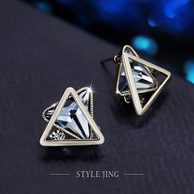 Los card earrings female stereoscopic triangle geometry stud earrings Korea temperament allergy eardrop contracted personality earrings