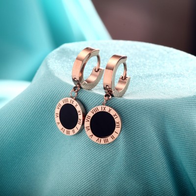 Only cool temperament of south Korean fashion black Roman ear earrings earrings clasp female 18 k rose gold plated titanium steel