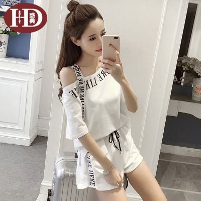  The code of the new summer fashion leisure suit female Korean loose Strapless tops baggy shorts two piece set