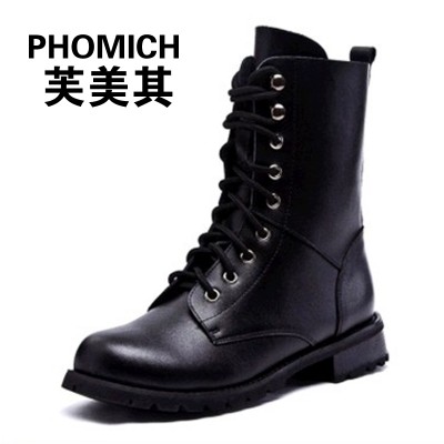 In the spring and Autumn period, women's shoes were made of leather boots, flat heel, medium cylinder boots, Martin boots, English wind lace, female army boots and flat bottom women boots