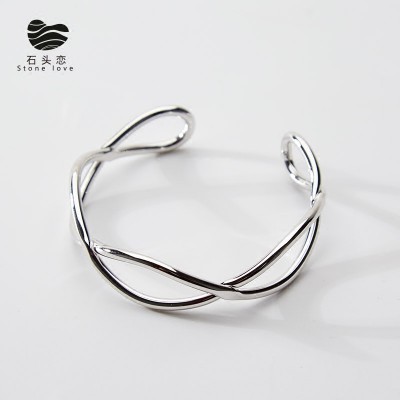 And the hollow opening bracelet bracelet female Korean minimalist fashion trendsetter bracelet Jewelry female atmosphere