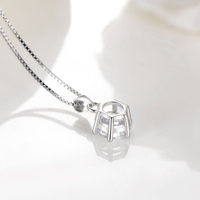 Silver guide, 925 silver inlaid Zircon Pendant, silver necklace, female silver pendant, clavicle chain, female short paragraph