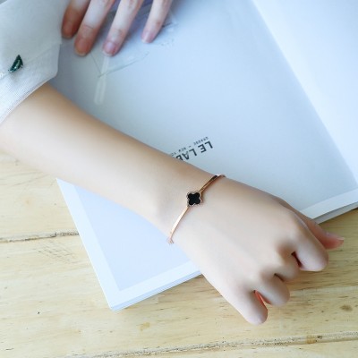 The Korean version of the opening rose gold plated 18K clover Bracelet titanium handsel women stylish bracelet Jewelry
