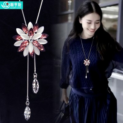 Fashionable joker sweater chain in South Korea, Japan and South Korea version of long necklace female crystal pendant clothes hang decorations accessories