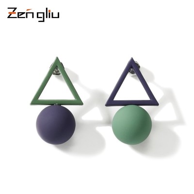 Europe and the United States contracted geometric triangle earrings earrings female temperament of South Korea long eardrop circular asymmetric earrings