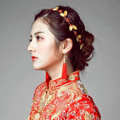 Jia qi's poem, leaf.The bride costume XiuHe tire toast Chinese wedding hair dress accessories
