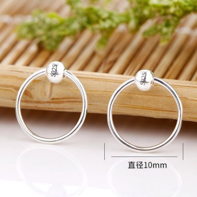 Korejská verze jednoduchých stříbrných náušnic S925 ženských modelů divoký kroužek náušnice prstenů antialergických šperků kroužku ucha