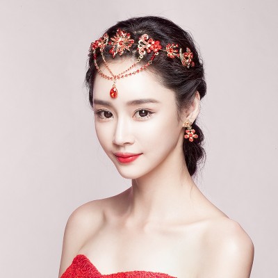 Nevěsta je čelenka Červená korejský styl Třídílná vína rakve šaty svatební šaty