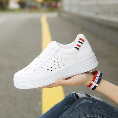 Nové bílé boty ženské divoké korejské studenty prodyšná pouliční střelba pro běžné boty bílé boty letní plátno boty