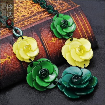 Nové sladké růže květ náhrdelník dlouhý odstín svetr řetězu ženy