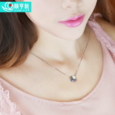 Křišťálový náhrdelník dámy přívěsek jednoduché krátké klíční kroužky korejské verze módy divoké šperky doplňky dar