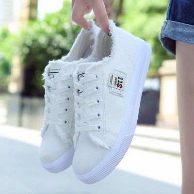 Sportovní obuv Plátené boty Ženské letní vlasy ploché byt s příležitostnou džínovou obuví Malé bílé boty čipky studenti korejské verze