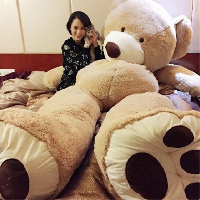 2 metry Americký velký medvěd nadměrné 1,8 Teddy Panda Plyšová hračka poslat svou přítelkyni drží panenku panenku
