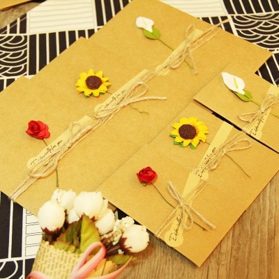 DIY retro håndlagde gratulasjonskort, kraftpapir, kort med tørkede blomster, bursdagskort, Valentinsdagskort